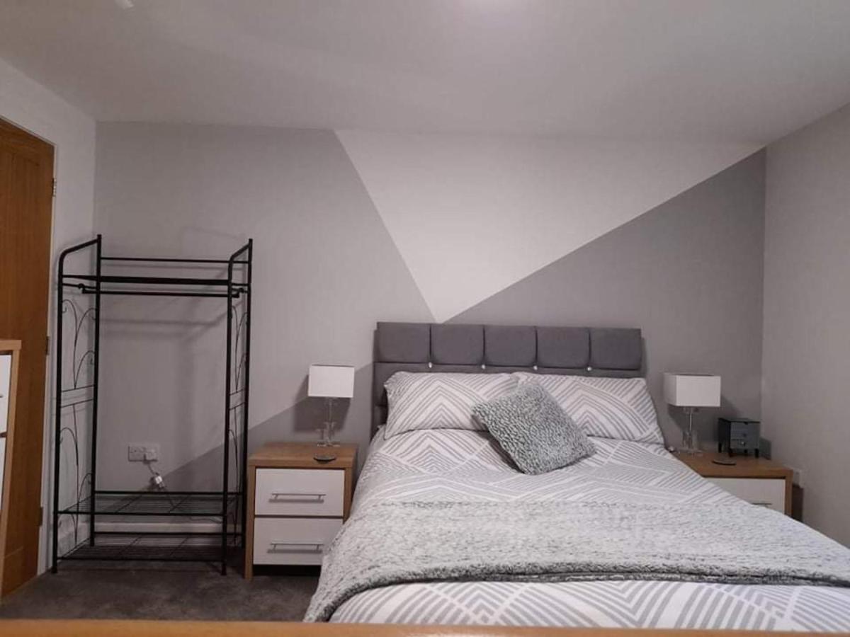 Outstanding Modern 1-Bed House In Chippenham Chippenham (Wiltshire) Exteriér fotografie