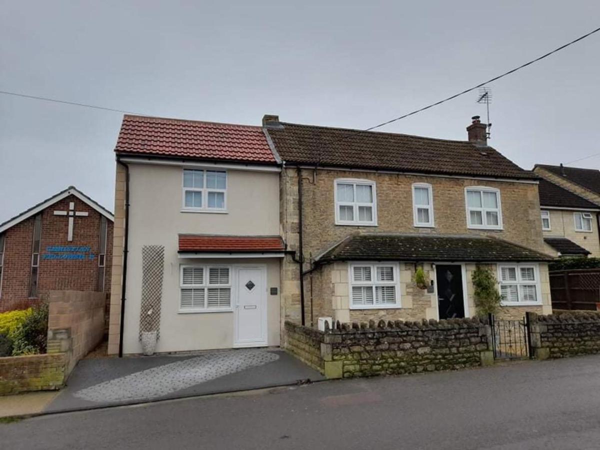 Outstanding Modern 1-Bed House In Chippenham Chippenham (Wiltshire) Exteriér fotografie