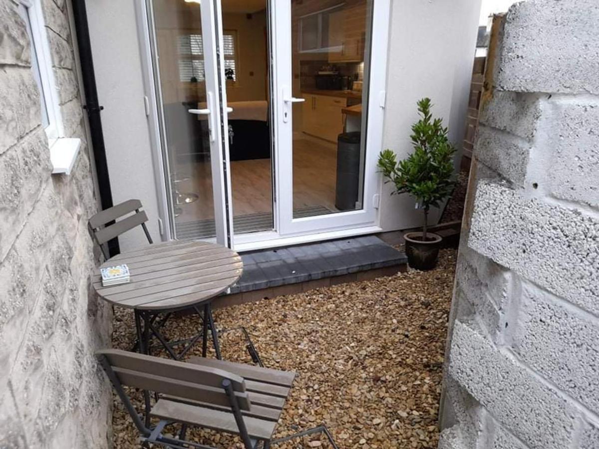 Outstanding Modern 1-Bed House In Chippenham Chippenham (Wiltshire) Exteriér fotografie