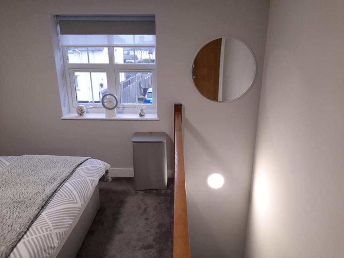 Outstanding Modern 1-Bed House In Chippenham Chippenham (Wiltshire) Exteriér fotografie